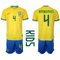 Brasilien Marquinhos #4 Heimtrikotsatz Kinder WM 2022 Kurzarm (+ Kurze Hosen)